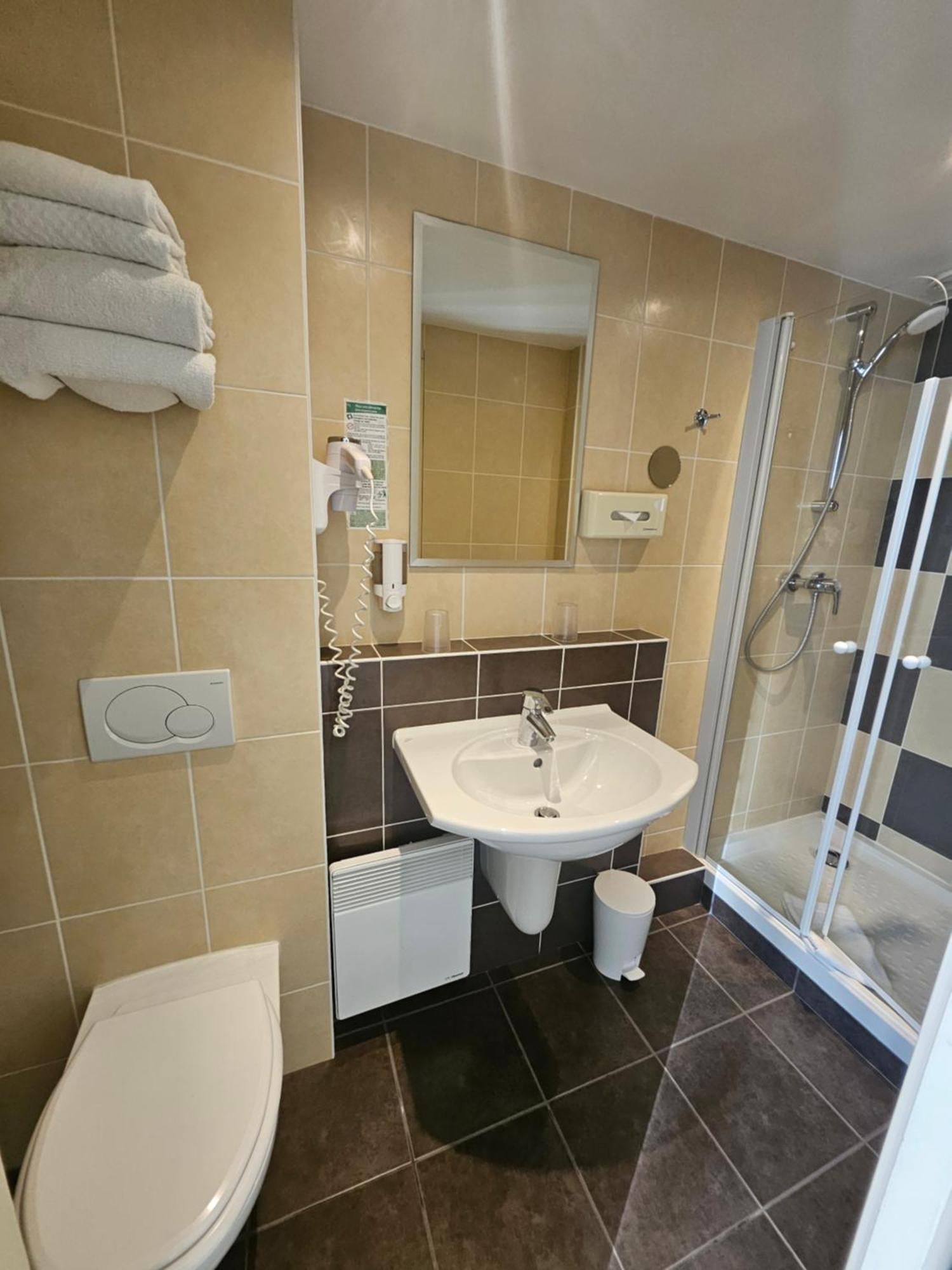 אנז'ה Hotel De Champagne מראה חיצוני תמונה